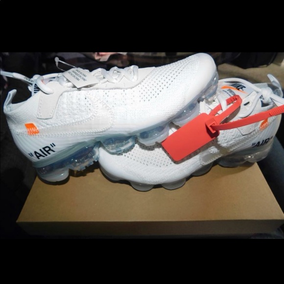 off white vapor maxes